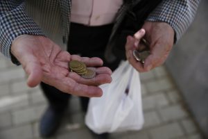 Ελληνικά νοικοκυριά: Κάτω από τον μέσο όρο της ΕΕ τα εισοδήματα