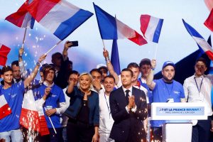Γαλλία: Πώς θα εμποδίσουν την ακροδεξιά στη Γαλλία να εξασφαλίσει την απόλυτη πλειοψηφία