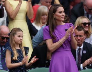 Τι ψέλλισε η Κέιτ Μίντλετον όταν το πλήθος είχε σηκωθεί όρθιο και την χειροκροτούσε στο Wimbledon