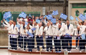 Ολυμπιακοί Αγώνες: Η εντυπωσιακή είσοδος της Ελλάδας στην τελετή έναρξης