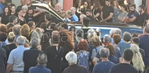 Θρήνος στην κηδεία του 36χρονου που σκοτώθηκε από μπαλωθιά του μπατζανάκη του στην Κρήτη
