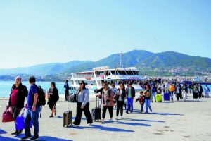 Οικονομική ανάσα στο Αιγαίο από τον τουρκικό τουρισμό