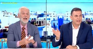 Επεισόδιο on air για την ακρίβεια: Ο Λοβέρδος τσαλάκωσε χαρτί του Καραμέρου με στοιχεία