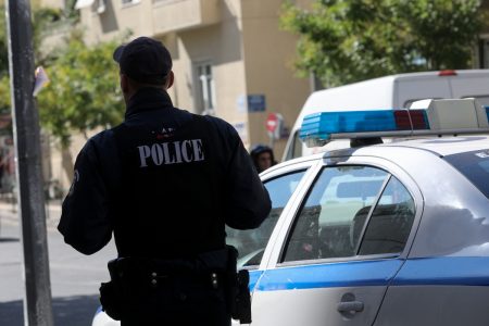 Θεσσαλονίκη: Ξυλοκόπησαν και πέταξαν 52χρονο από μπαλκόνι – Χειροπέδες σε τέσσερα άτομα