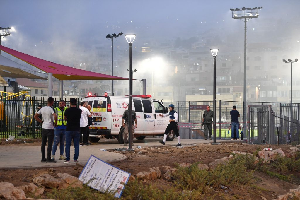 Μέση Ανατολή: Φονικό χτύπημα με ρουκέτα στα Υψίπεδα του Γκολάν – Με επιθέσεις στον Λίβανο απάντησε το Ισραήλ