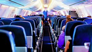Ταξίδια με αεροπλάνο: Πώς να μείνετε υγιείς
