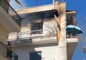 Τραγωδία στη Θεσσαλονίκη: Ηλικιωμένη βρέθηκε νεκρή μετά από φωτιά στο διαμέρισμά της