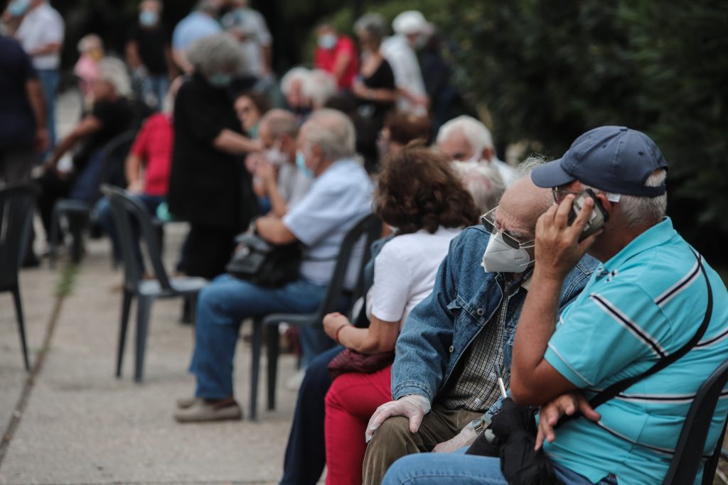 Είναι οι ατομικές αποταμιεύσεις η απάντηση στη συνταξιοδοτική κρίση; – Τι προτείνει Ευρωπαίος καθηγητής