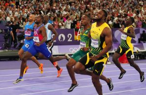 Ολυμπιακοί Αγώνες 2024: Ο λόγος που ο Νόα Λάιλς έγινε «χρυσός» αν και τερμάτισε πρώτος ο Κισέιν Τόμσον
