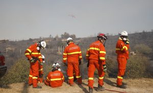 Φωτιά στην Αττική: Καταγγέλλουν ότι άφησαν πυροσβέστες για 2 μέρες χωρίς πόσιμο νερό και φαγητό