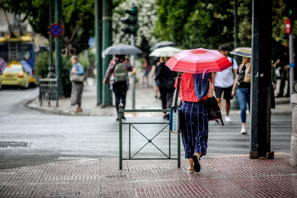 Καιρός: «Προχωρημένο φθινόπωρο θα θυμίζει από την Πέμπτη» – Καταιγίδες και χαλαζοπτώσεις