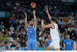 Παπανικολάου για Εθνική μπάσκετ: «Θα χαμογελάσω γιατί η Ελλάδα έδειξε πως μπορεί να κοιτάξει στα μάτια πολύ μεγάλες ομάδες»