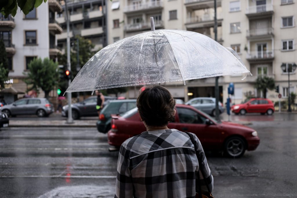 Κακοκαιρία: Συνεχίζονται και σήμερα τα έντονα καιρικά φαινόμενα – Πότε θα βρέξει στην Αττική