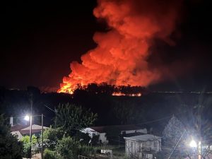 Φωτιά: Στο αλσύλλιο της Κλείσοβας στο Μεσολόγγι κοντά σε καταυλισμό Ρομά