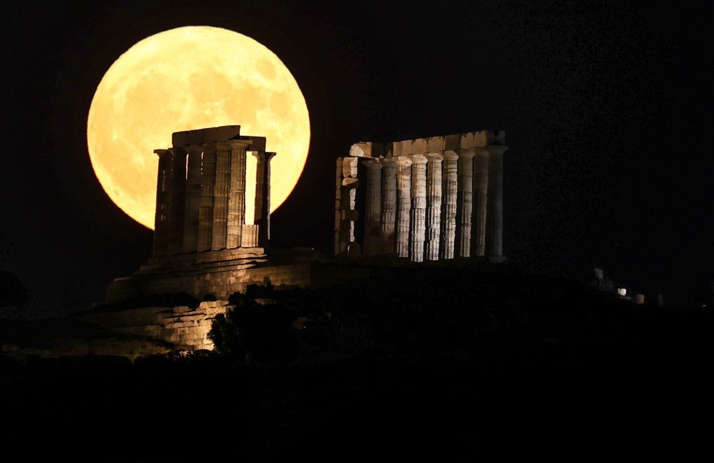 Πανσέληνος Αυγούστου: Όλες οι εκδηλώσεις για να απολαύσετε το μαγικό «Φεγγάρι του Οξύρρυγχου»