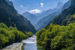 Πανέμορφοι και φθηνοί εναλλακτικοί προορισμοί για διακοπές στην Ελλάδα