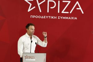 «Καταθέστε μου πρόταση μομφής» – Καρφιά και αναφορές σε Τσίπρα από τον Κασσελάκη στην κρίσιμη συνεδρίαση της ΚΕ