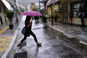 Φθινοπωρινό το σκηνικό του καιρού με πτώση της θερμοκρασίας – Πού θα βρέξει