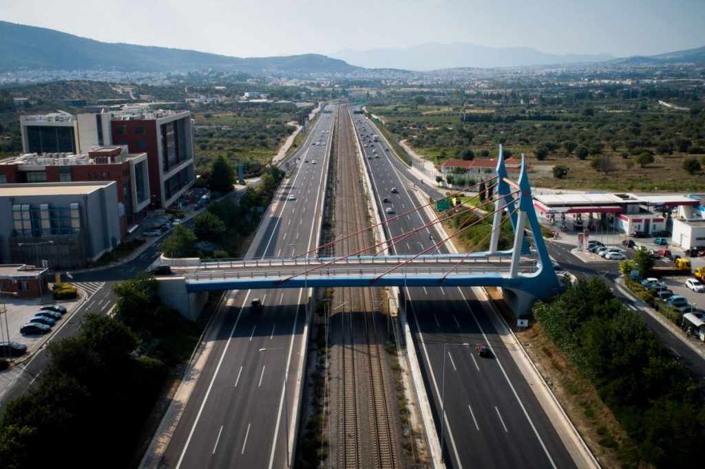 Κατατέθηκε στη Βουλή η σύμβαση παραχώρησης της Αττικής Οδού για 25 χρόνια στη ΓΕΚ ΤΕΡΝΑ