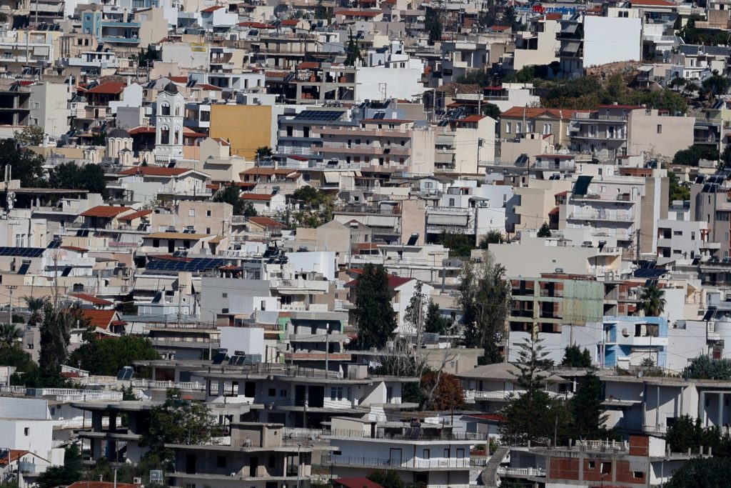 Μεγάλη πτώση στα επιτόκια στεγαστικών δανείων