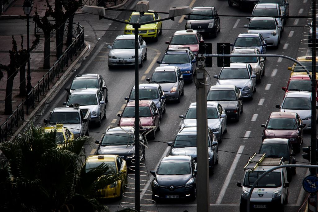 Έρχονται ραβασάκια για ιδιοκτήτες οχημάτων – Ποιοι κινδυνεύουν με πρόστιμο έως 1.000 ευρώ