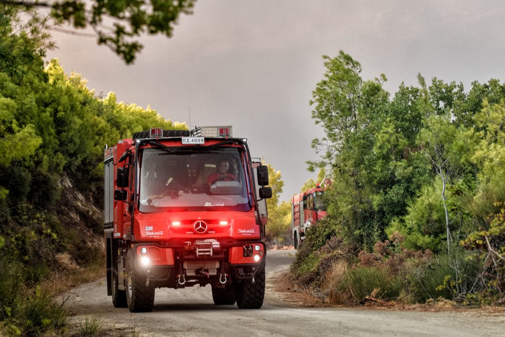 Φωτιά στην Κορινθία: Ηχησε το 112 για εκκένωση της περιοχής Σοφιανά