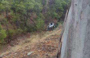 Καισαριανή: Τροχαίο με πτώση ασθενοφόρου σε γκρεμό στην Εθνικής Αντιστάσεως