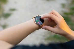 Smartwatch: Οι λόγοι που θα σου λύσει τα χέρια