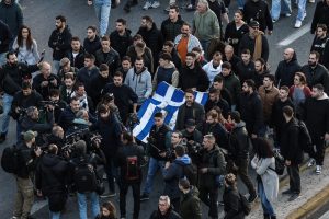 Πολυτεχνείο: Σε εξέλιξη η πορεία προς την Αμερικανική Πρεσβεία