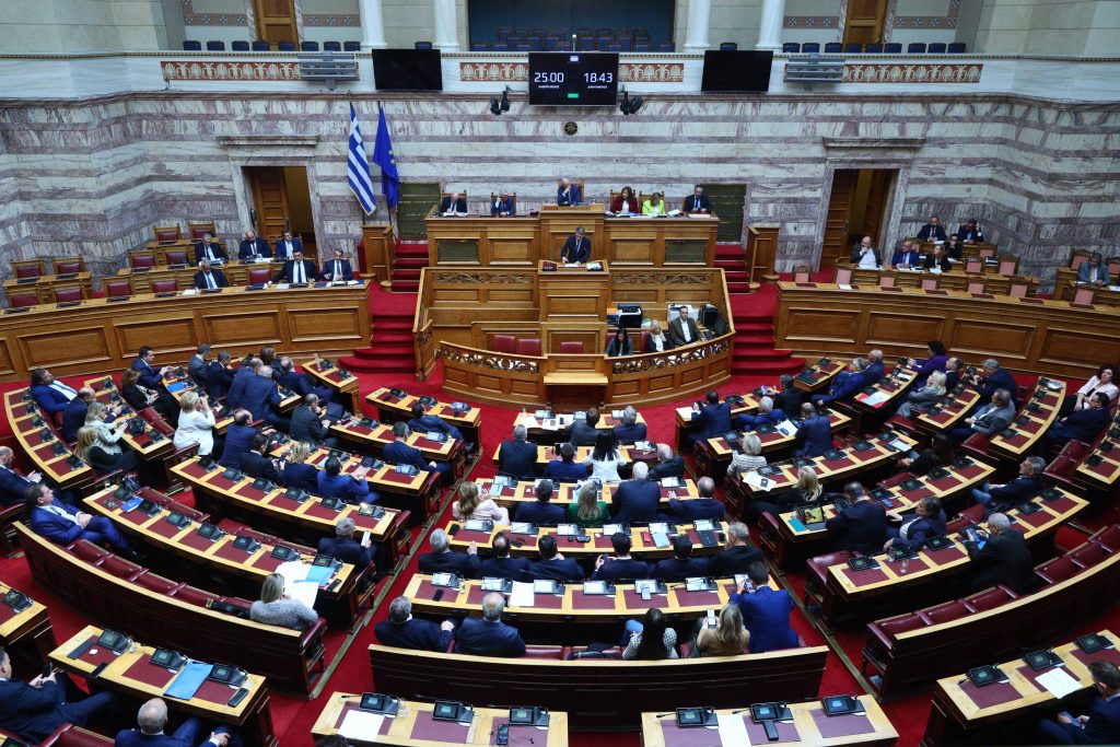 Τι αλλαγές φέρνουν οι αποχωρήσεις από τον ΣΥΡΙΖΑ – Τι γίνεται με κόμμα Κασσελάκη και αξιωματική αντιπολίτευση