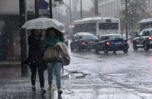 Δείτε live την πορεία της κακοκαιρίας Bora – Έκτακτο δελτίο για «ψυχρή λίμνη» με χιόνια και καταιγίδες