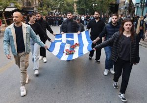 Πολυτεχνείο: Σε εξέλιξη η πορεία προς την Αμερικανική Πρεσβεία