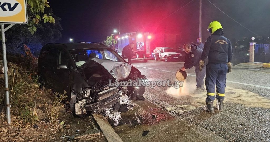 Τροχαίο στη Λαμία – Αυτοκίνητο καρφώθηκε σε κολόνα