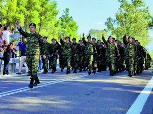 Πρώτη φάση με λουκέτο σε 10 στρατόπεδα