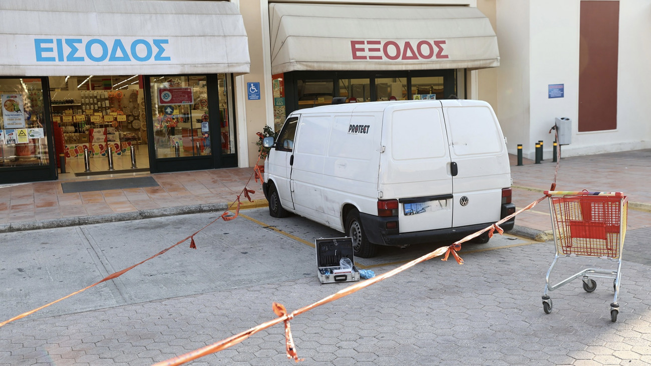 Στη φυλακή πατέρας και γιος κατηγορούμενοι για τη ληστεία στο Λαύριο