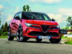 Alfa Romeo Junior: και σε ηλεκτρικό