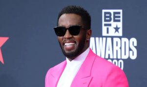 Τρείς ακόμη άντρες καταγγέλλουν τον Diddy για βιασμό