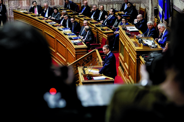 Μέτρα και για τις δεξιές δεξαμενές