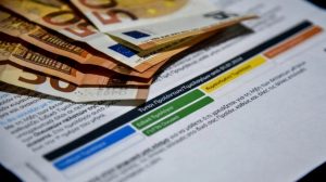 Αυξήσεις έως 49% στα τιμολόγια ρεύματος τον Δεκέμβριο παρά την επιδότηση