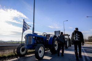 Τι απαντά η ΕΛ.ΑΣ. για τα χημικά στους αγρότες