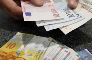 Λύση για 20.000 στεγαστικά σε ελβετικό φράγκο – Έρχεται κούρεμα και αλλαγή σε ευρώ