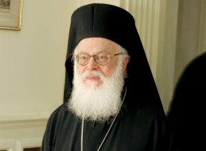 Αρχιεπίσκοπος Αλβανίας: Στον «Ευαγγελισμό» συνεχίζει τη νοσηλεία του – Ανησυχία για την υγεία του