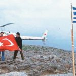 «Αρχηγέ δεν σου είπα να περιφρουρήσεις…» – Ο Θ. Πάγκαλος όπως είχε ζήσει τη νύχτα των Ιμίων δίπλα στον Κώστα Σημίτη