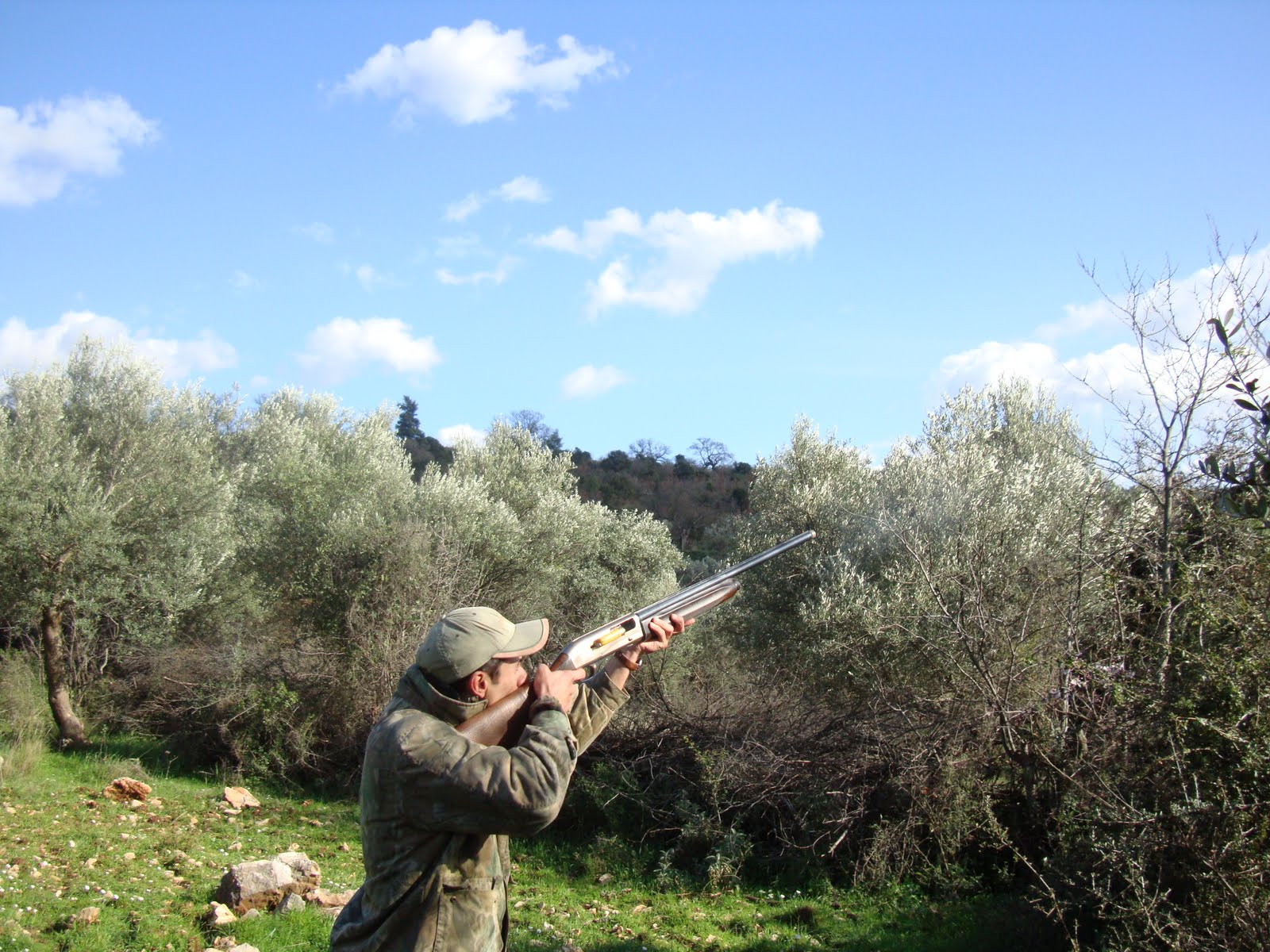 Παραλίγο νεκροί 3 κυνηγοί σε διαφορετικές περιοχές, σε μία μέρα