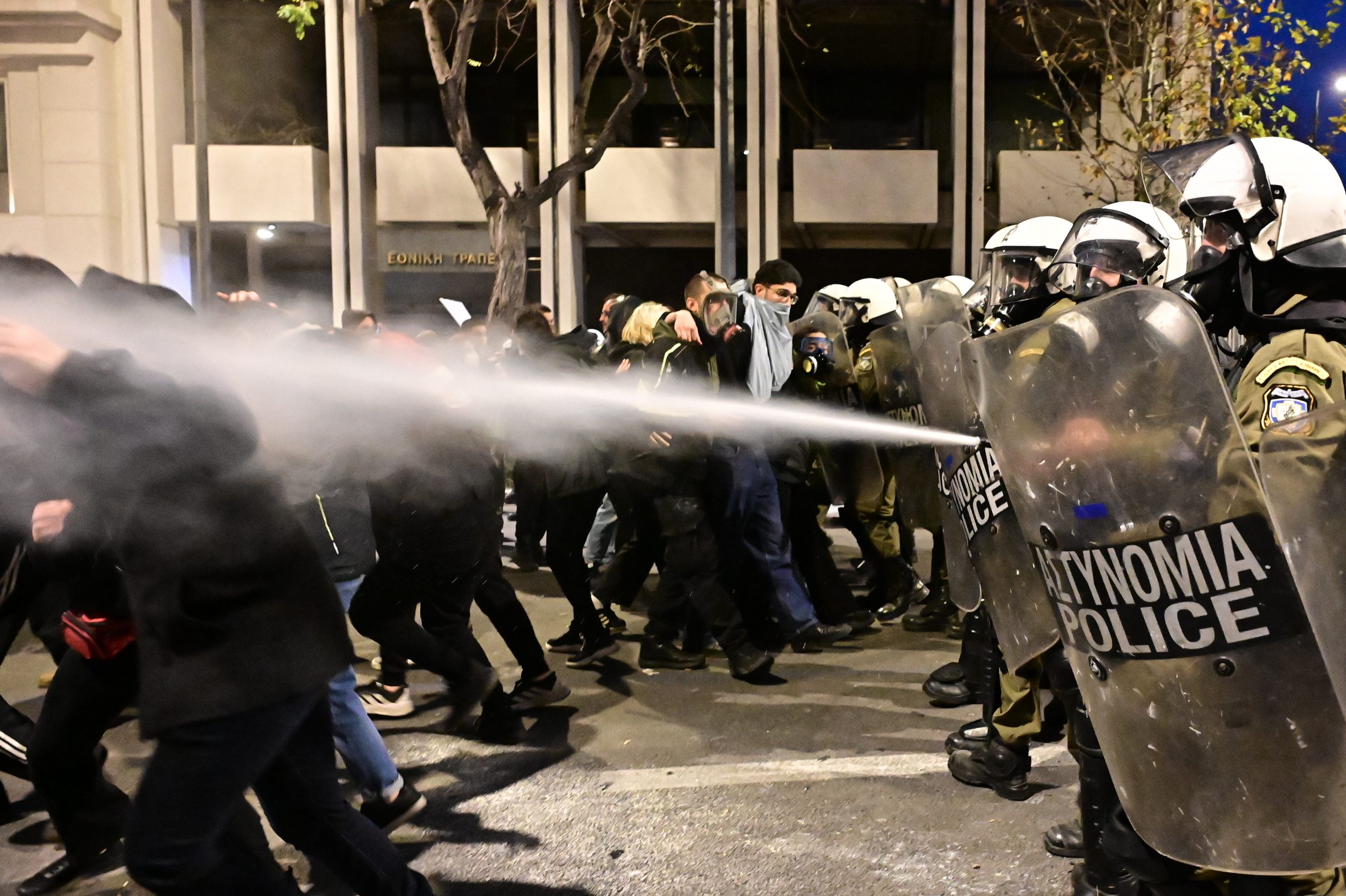 «Πήγαμε να δώσουμε οξυγόνο και μας έκαψαν τα πνευμόνια» - Συγκλονίζουν Ασλανίδης – Πλακιάς για τα Τέμπη