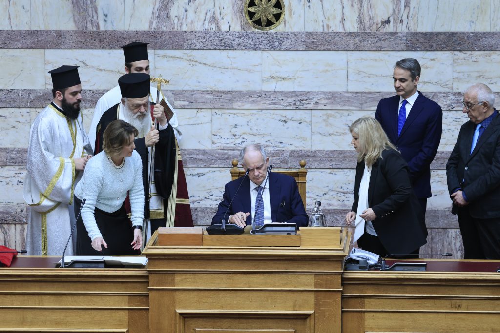 Live: Ορκίστηκε ο νέος Πρόεδρος της Δημοκρατίας Κωνσταντίνος Τασούλας